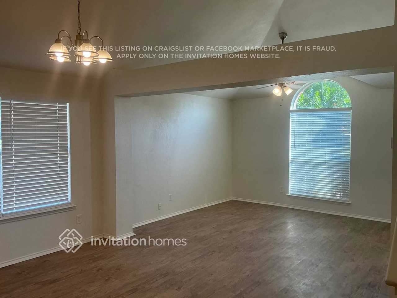 853 Applewood Dr - Photo 4 of 21