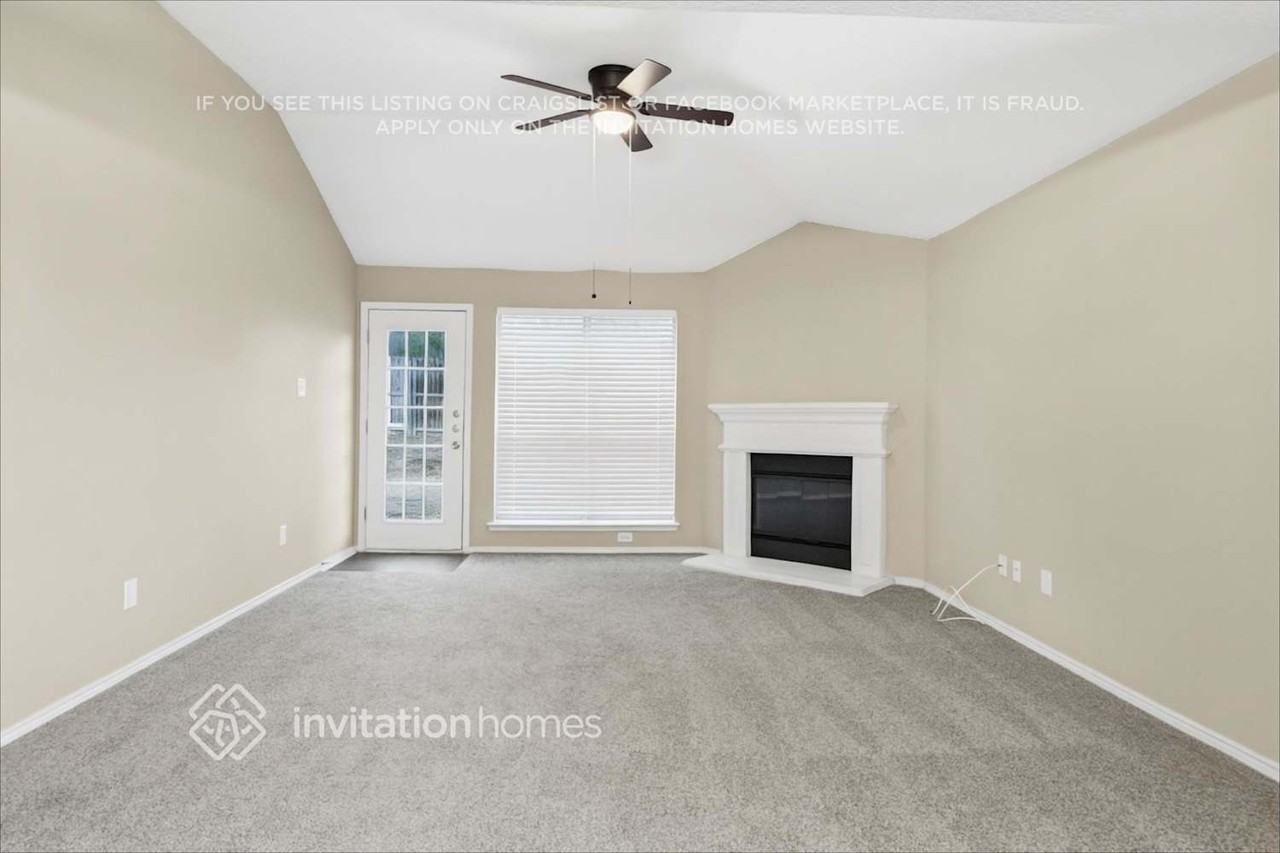10200 Cypress Hills Dr - Photo 5 of 19