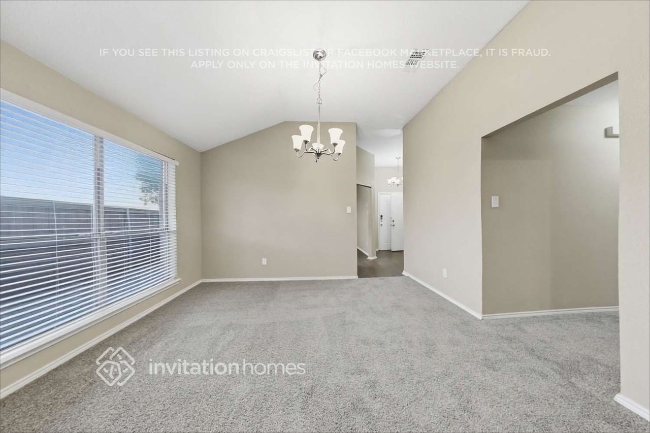 10200 Cypress Hills Dr - Photo 6 of 19