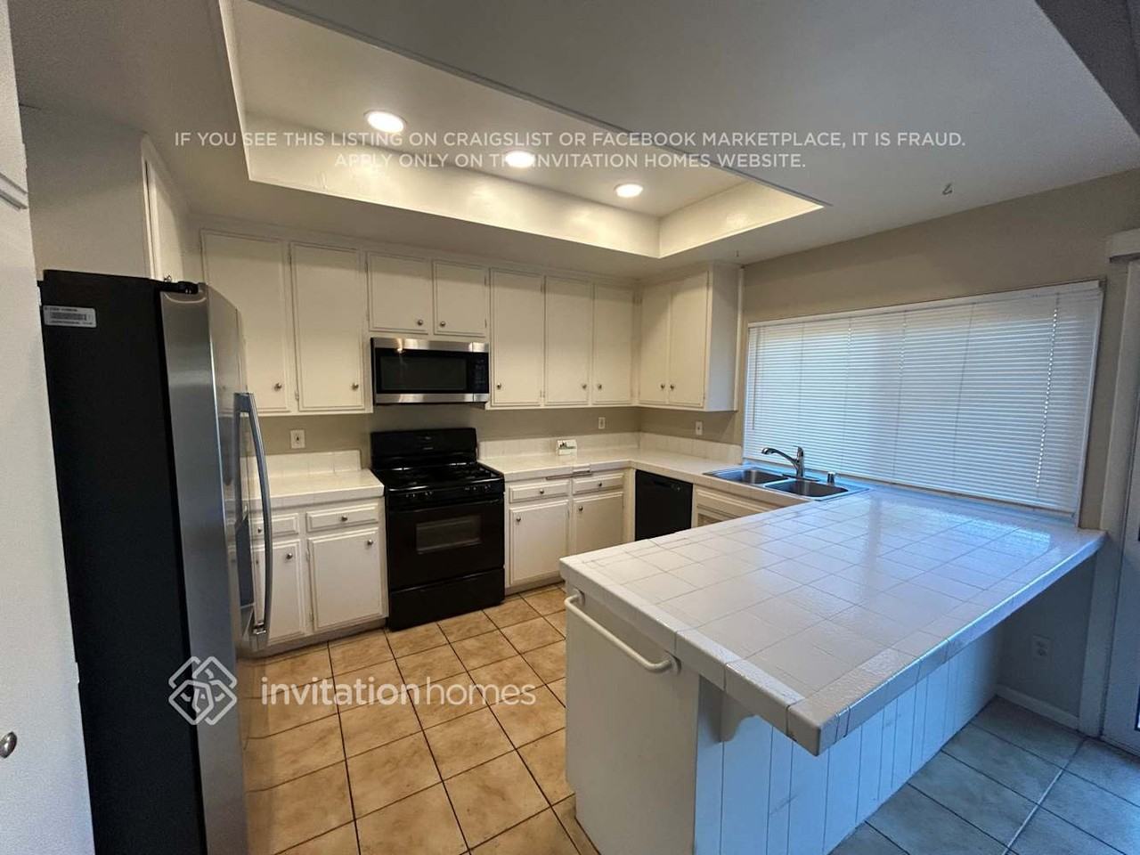 2725 Greenleaf Ave - Photo 7 of 17