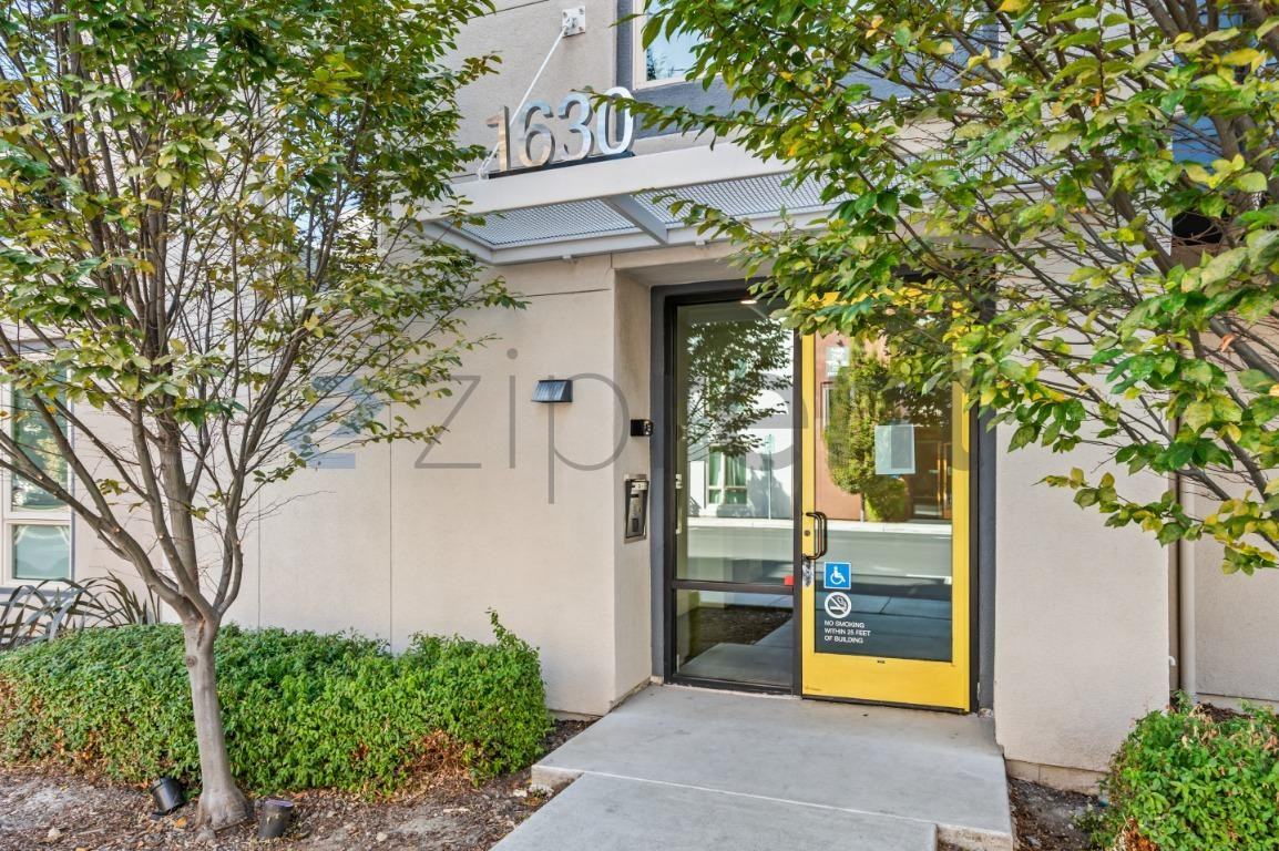 1630 Delano St #30 - Photo 4 of 31