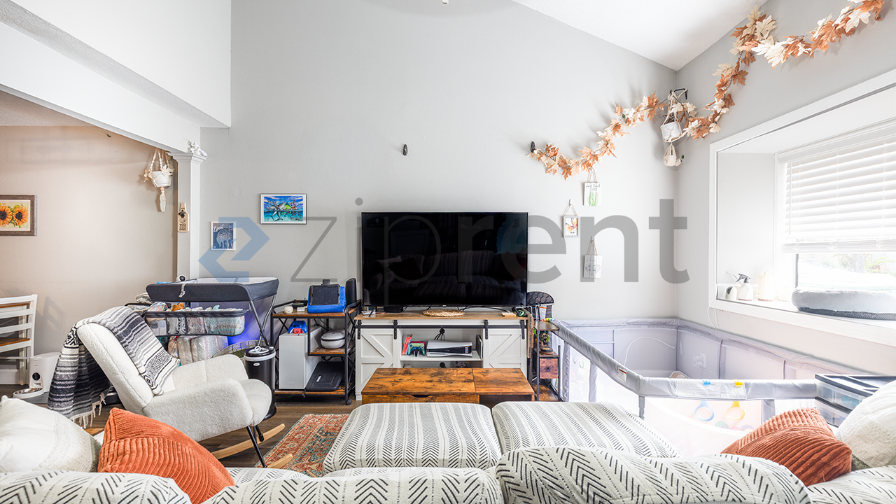 1229 Winter Green Way - Photo 6 of 18