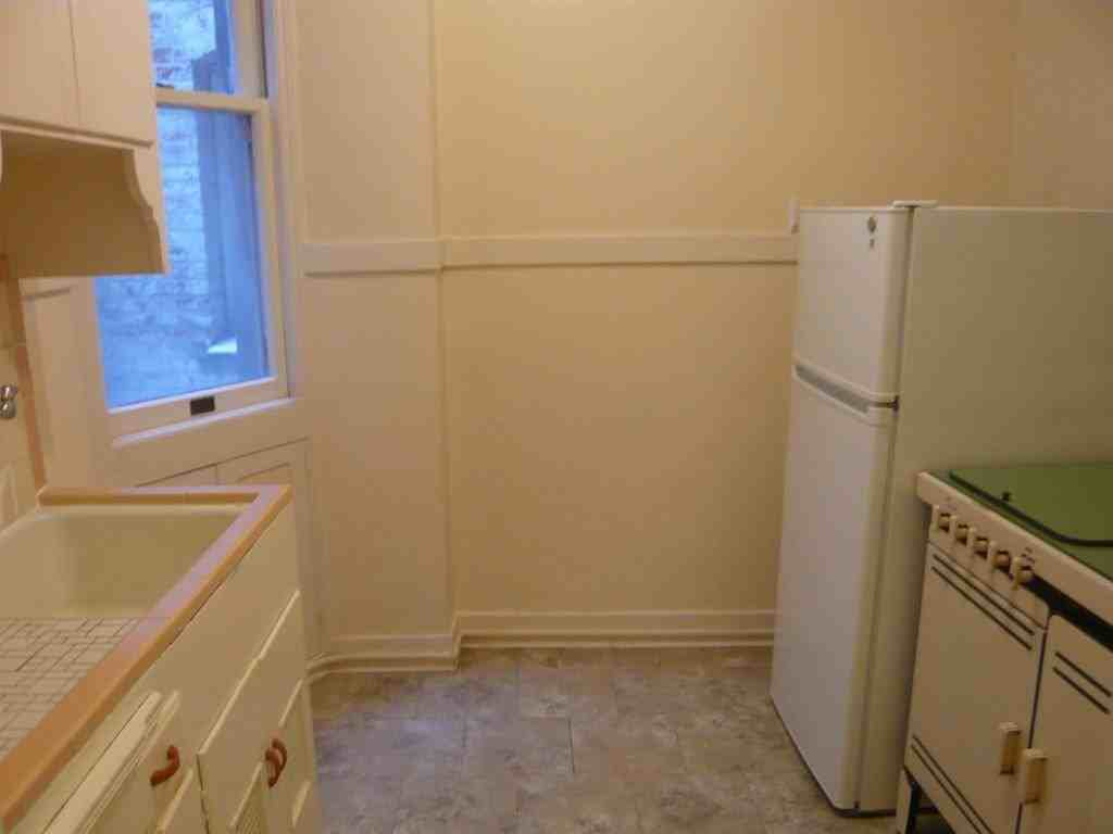 730 Leavenworth St #4 - Photo 5 of 9