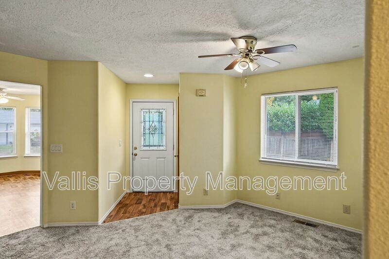 4519 Gracie Ln N - Photo 5 of 25