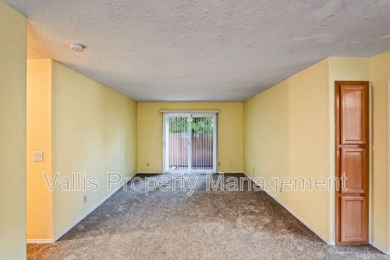 4519 Gracie Ln N - Photo 7 of 25