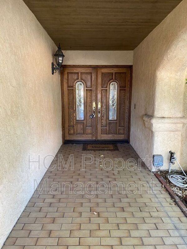 2448 N Love Ln - Photo 3 of 23