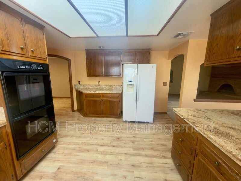 2448 N Love Ln - Photo 6 of 23