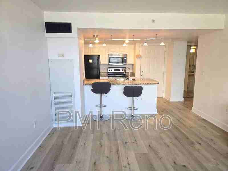 450 N Arlington Ave #303 - Photo 3 of 17