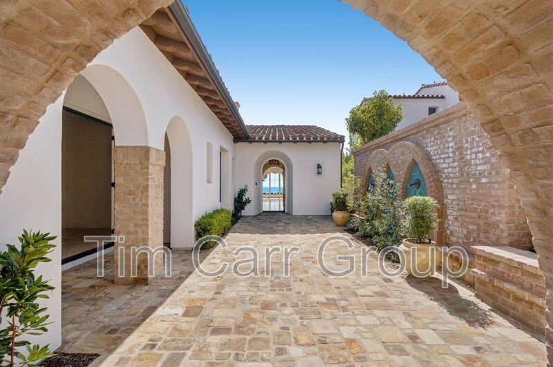 28 Cliffhouse Blf - Photo 2 of 34