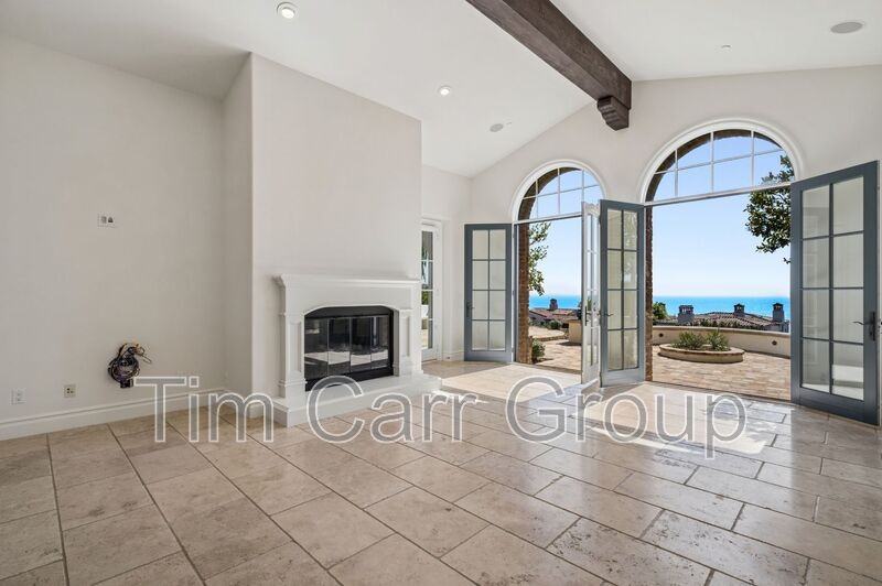 28 Cliffhouse Blf - Photo 6 of 34