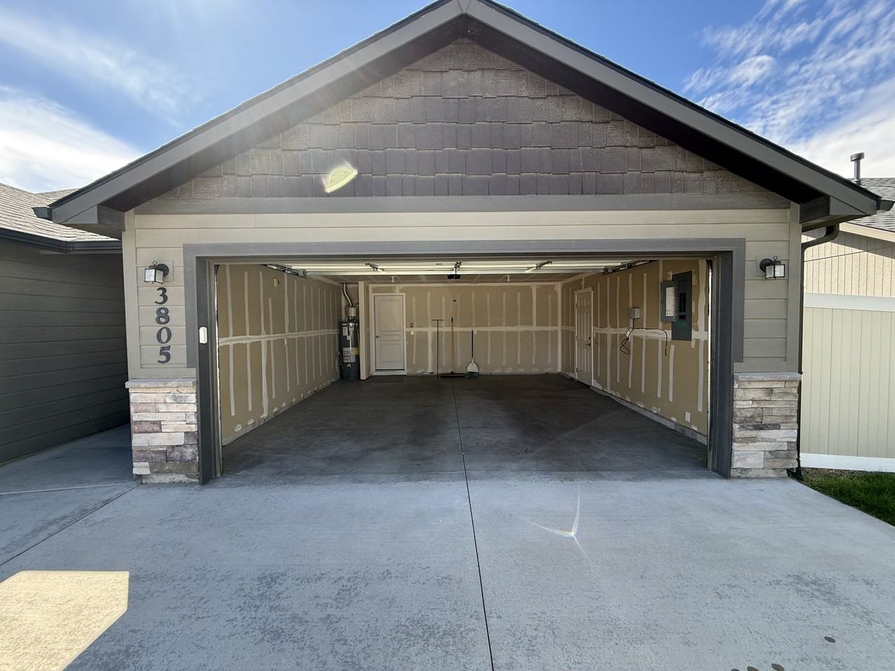 3805 South Windy Ridge Drive - Photo 2 of 29