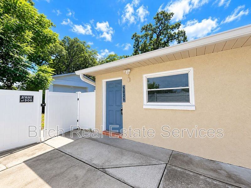 5626 Charles St - Photo 2 of 17