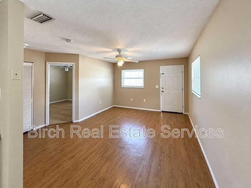 5626 Charles St - Photo 6 of 17