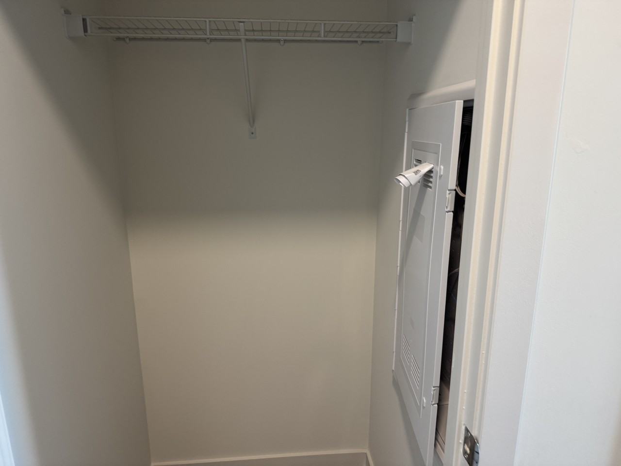 144 Laura Rd - Photo 2 of 18