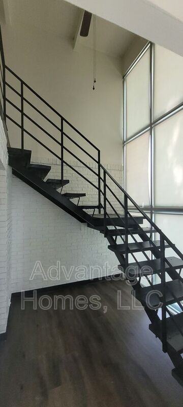 936 N 71st St - Photo 6 of 16