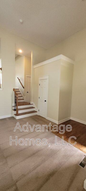 2915 Swift Ave - Photo 6 of 29