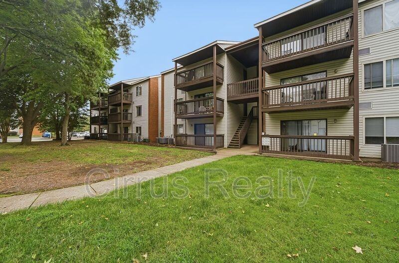124 Wells Ct - Photo 3 of 16