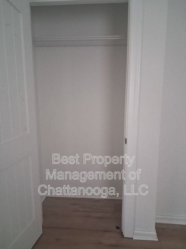 1103 Sheridan Ave - Photo 5 of 19