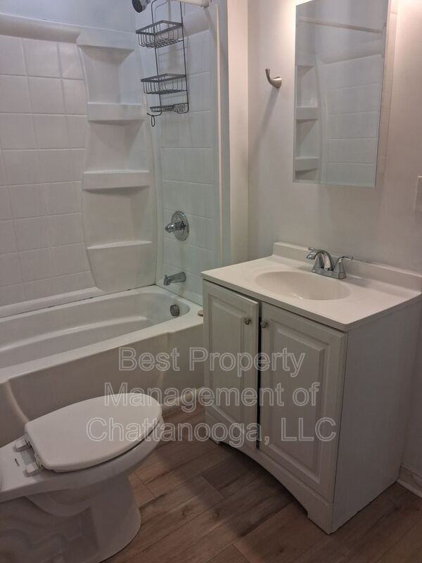 1103 Sheridan Ave - Photo 7 of 19