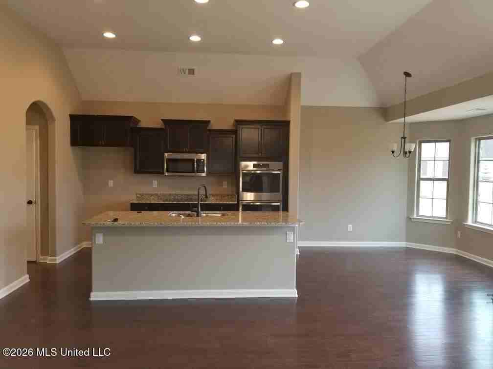 8733 Kenwood Ln - Photo 2 of 10