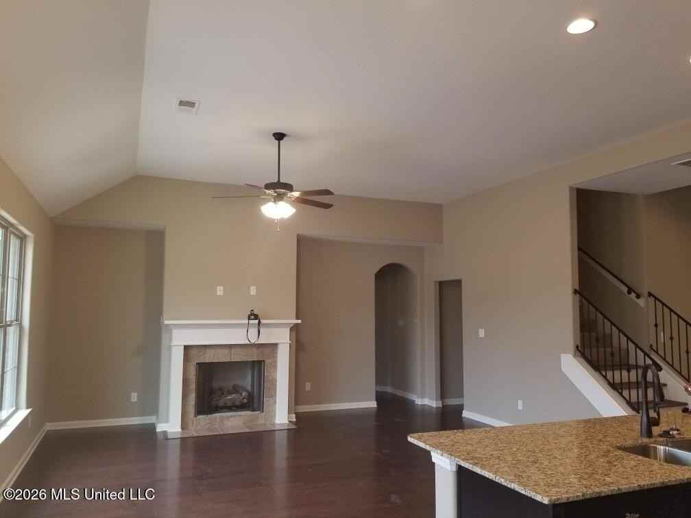 8733 Kenwood Ln - Photo 5 of 10