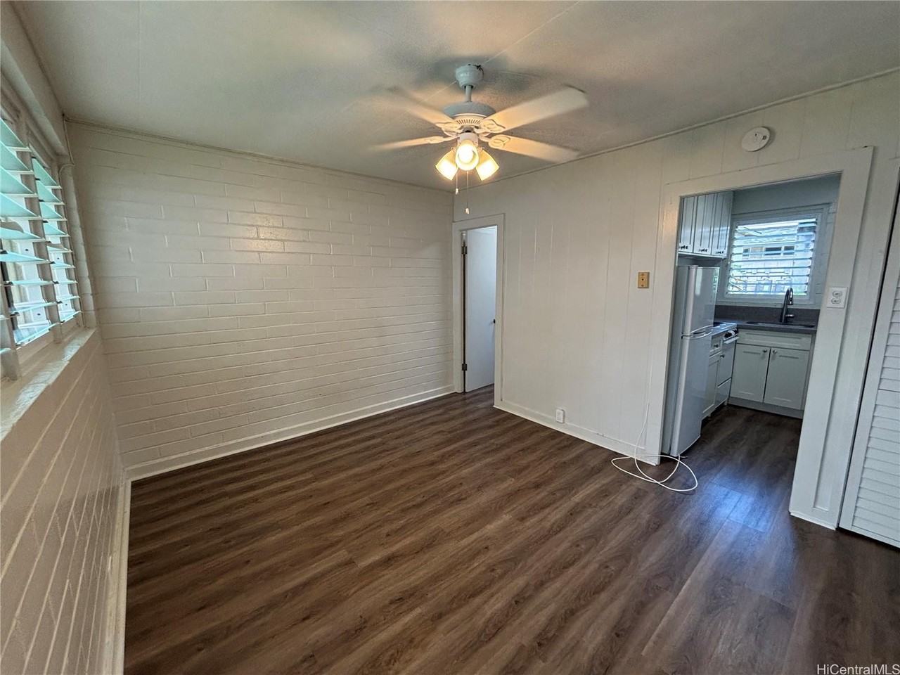 120 Kihapai St #5 - Photo 2 of 5
