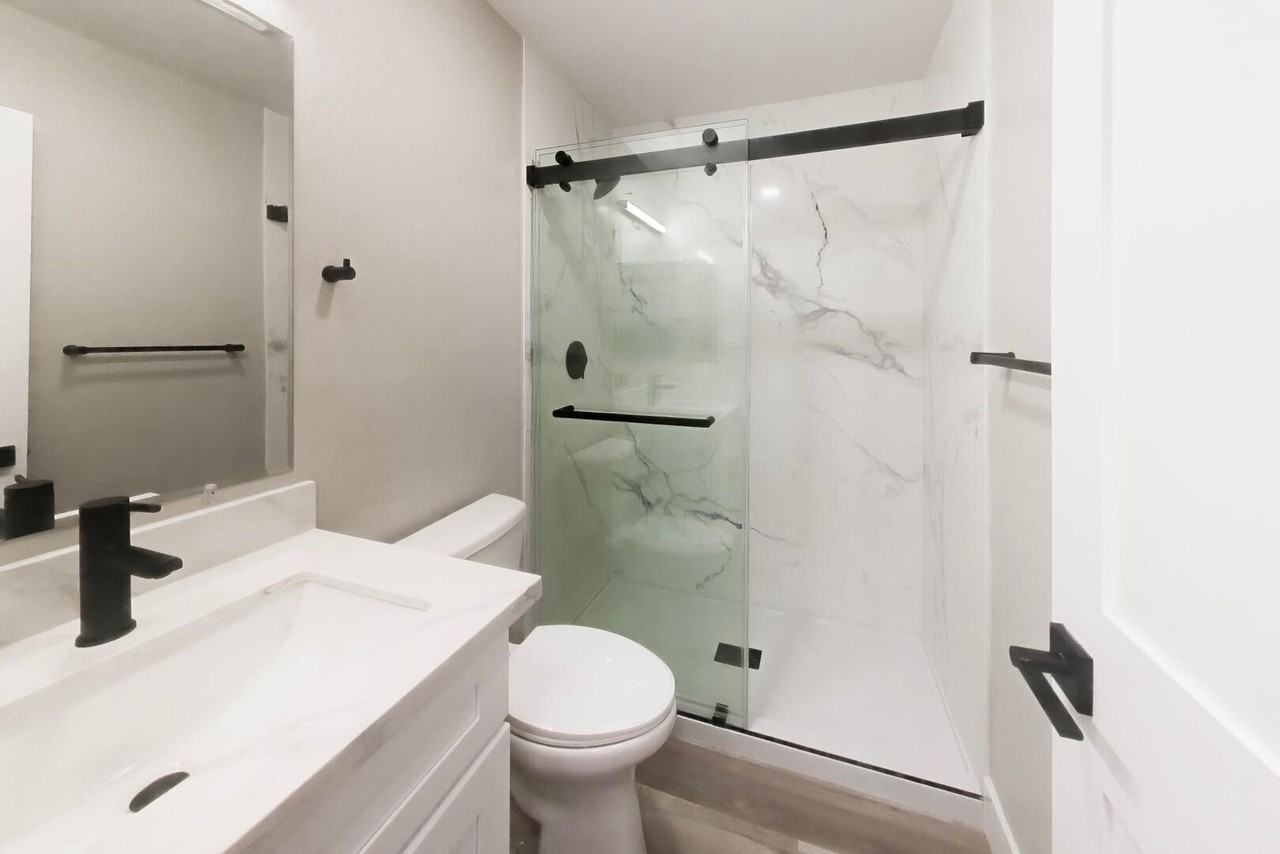 1015 Continentals Way - Photo 5 of 40