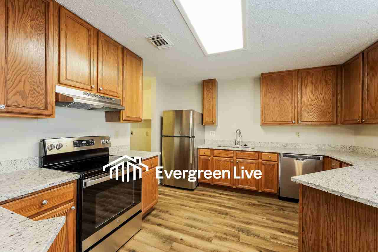 7710 Rimhurst - Photo 7 of 14