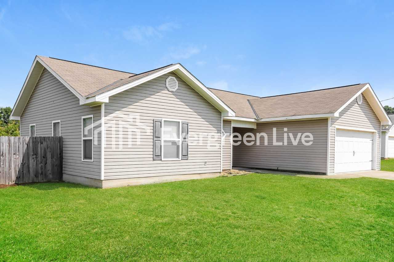 18410 Marsh Pkwy - Photo 2 of 14