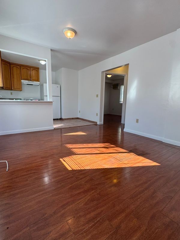 1466 Silver Lake Blvd - Photo 2 of 16