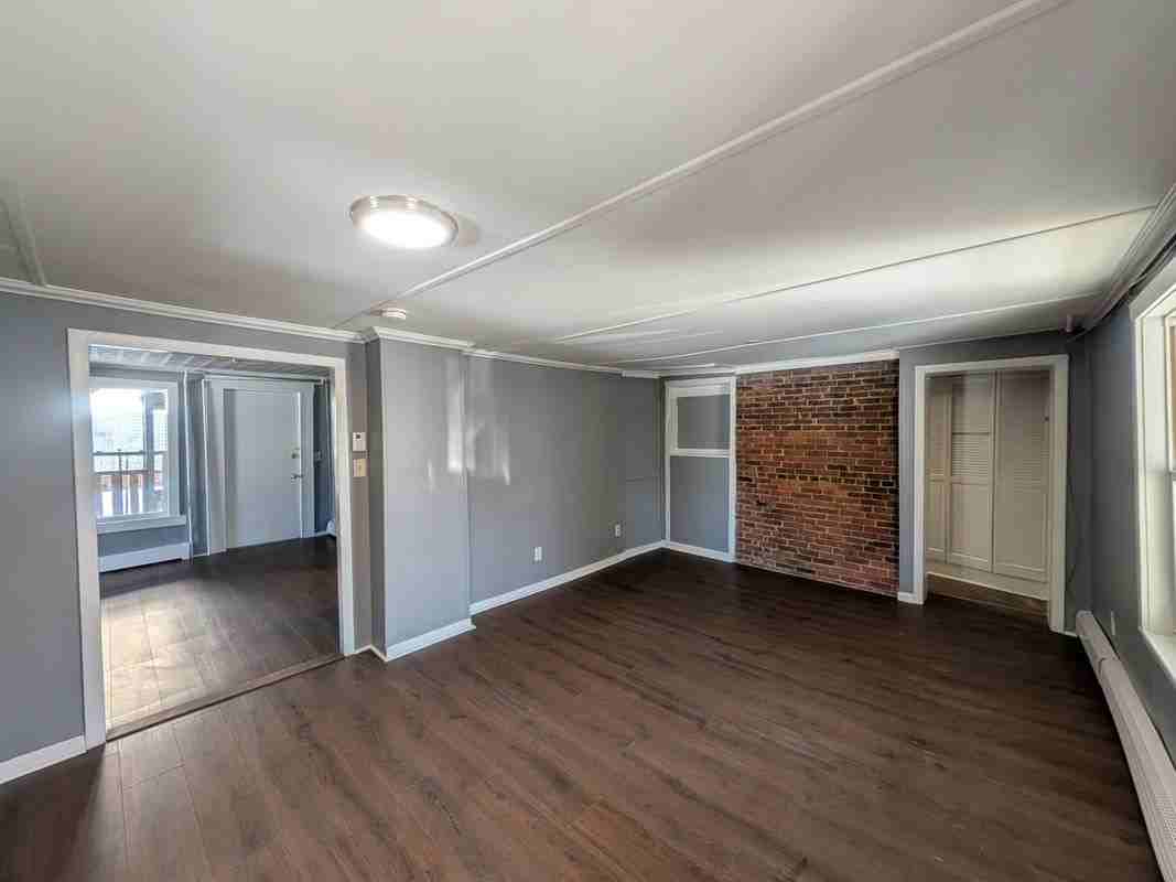 13 Walnut St ## 15 - Photo 2 of 12