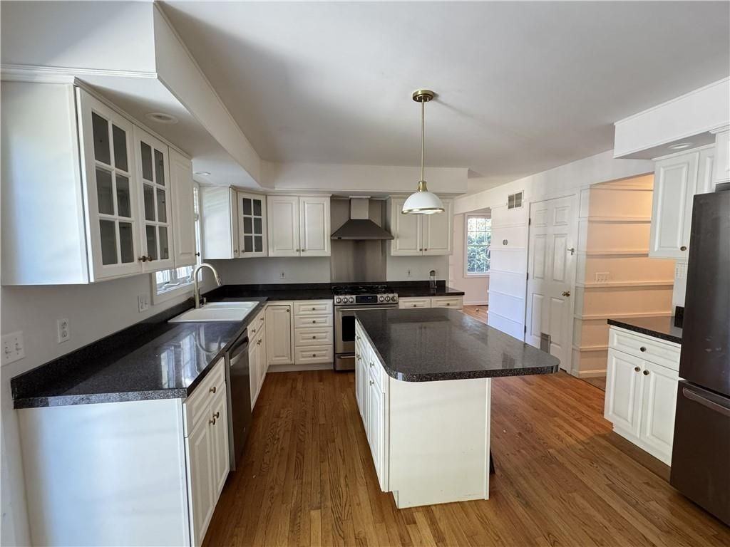156 Mount View Ave - Photo 4 of 13