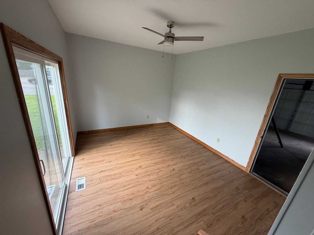 4 Lordan Dr - Photo 7 of 22