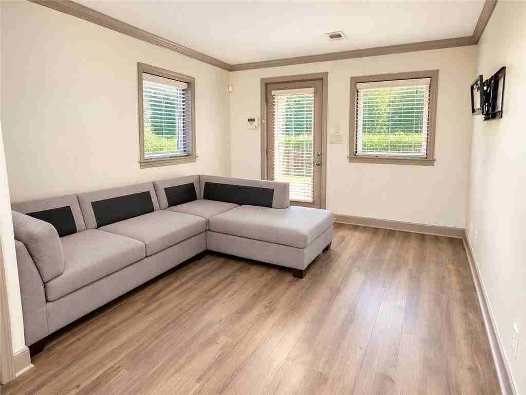 2520 Britt Rd - Photo 2 of 7
