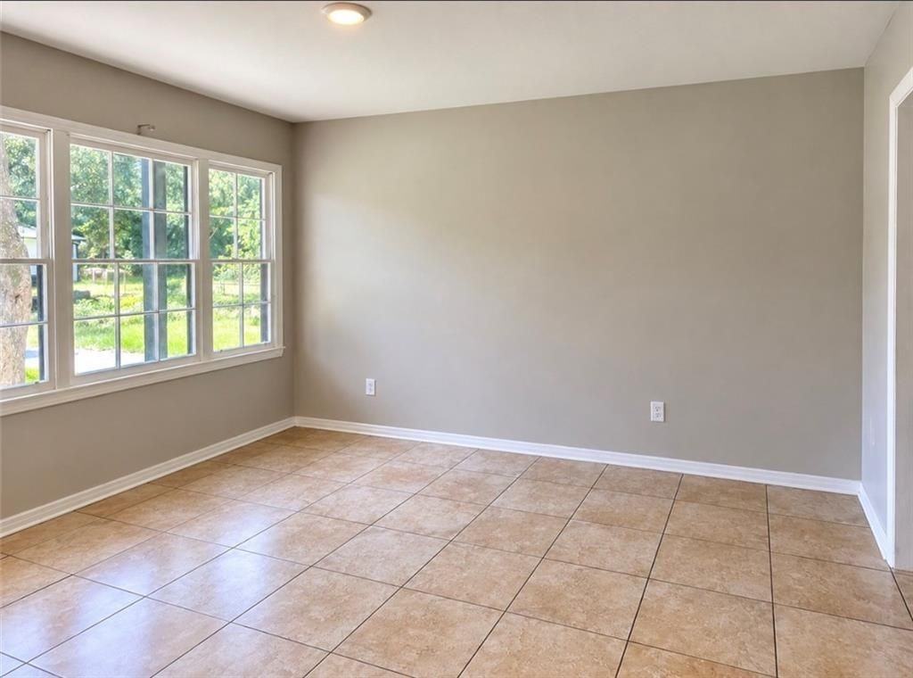 6550 Athey Ct - Photo 3 of 5