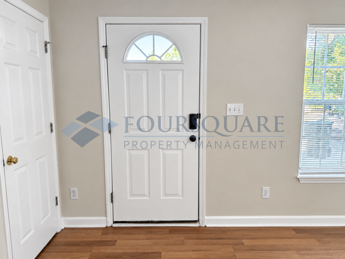 1606 Briarmont Ct - Photo 5 of 28