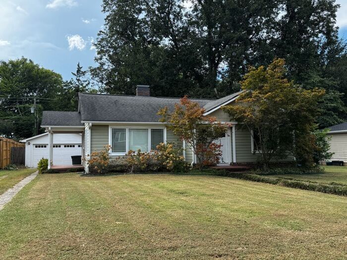2320 Poincianna St Sw - Photo 2 of 36