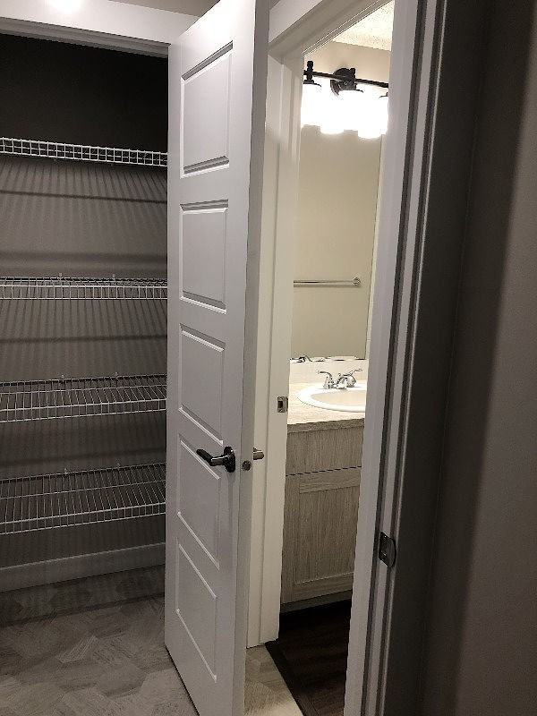 252 Lucas Ave Nw - Photo 2 of 9