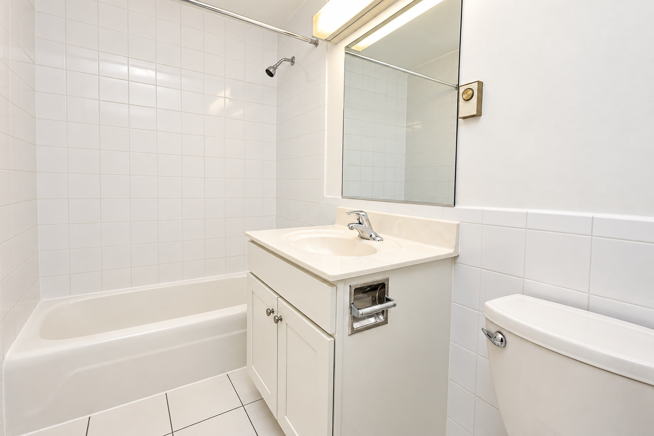 75 Elmwood Park #23 - Photo 2 of 10