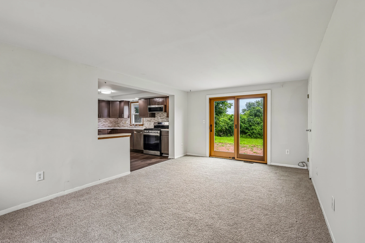 56 Jefferson Dr #NA - Photo 3 of 18