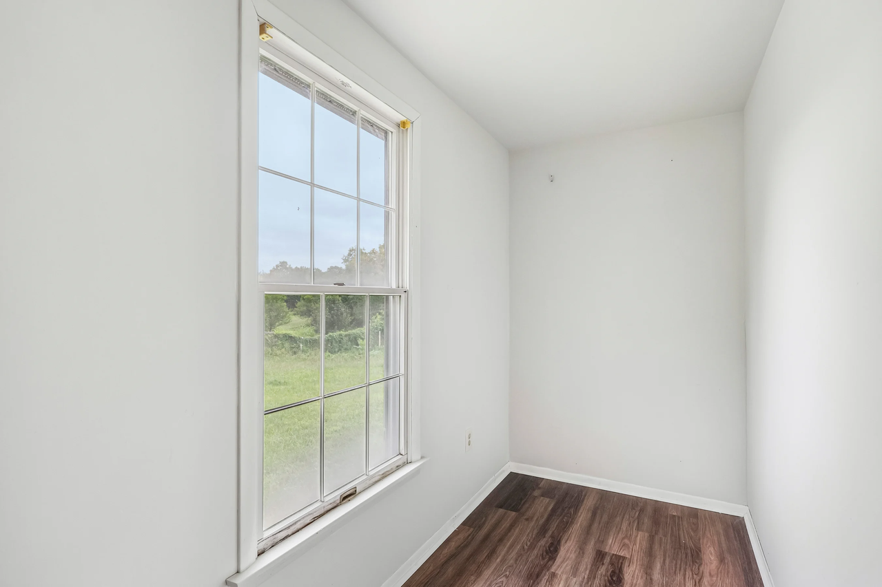 56 Jefferson Dr #NA - Photo 5 of 18