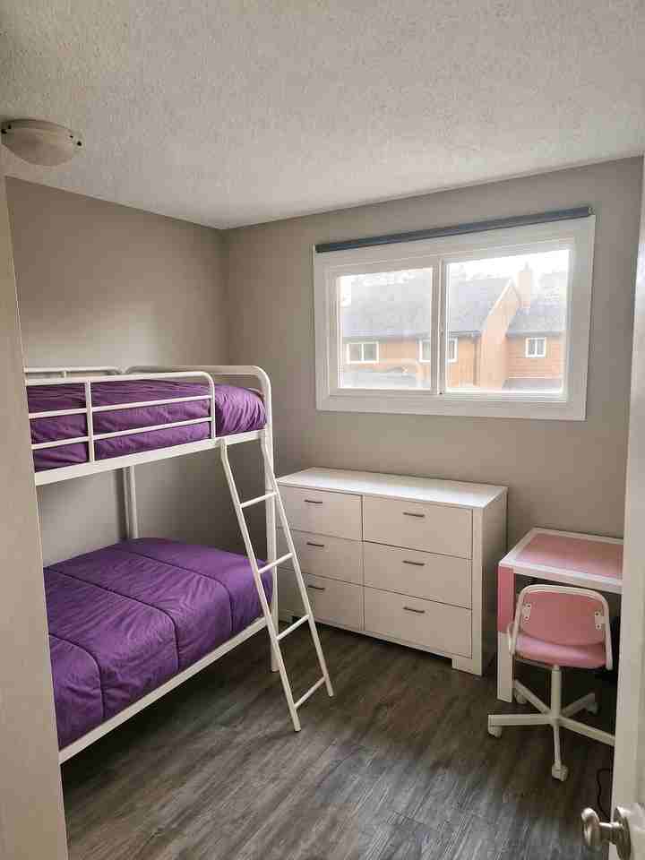 6074 Mill Woods Rd S - Photo 5 of 23