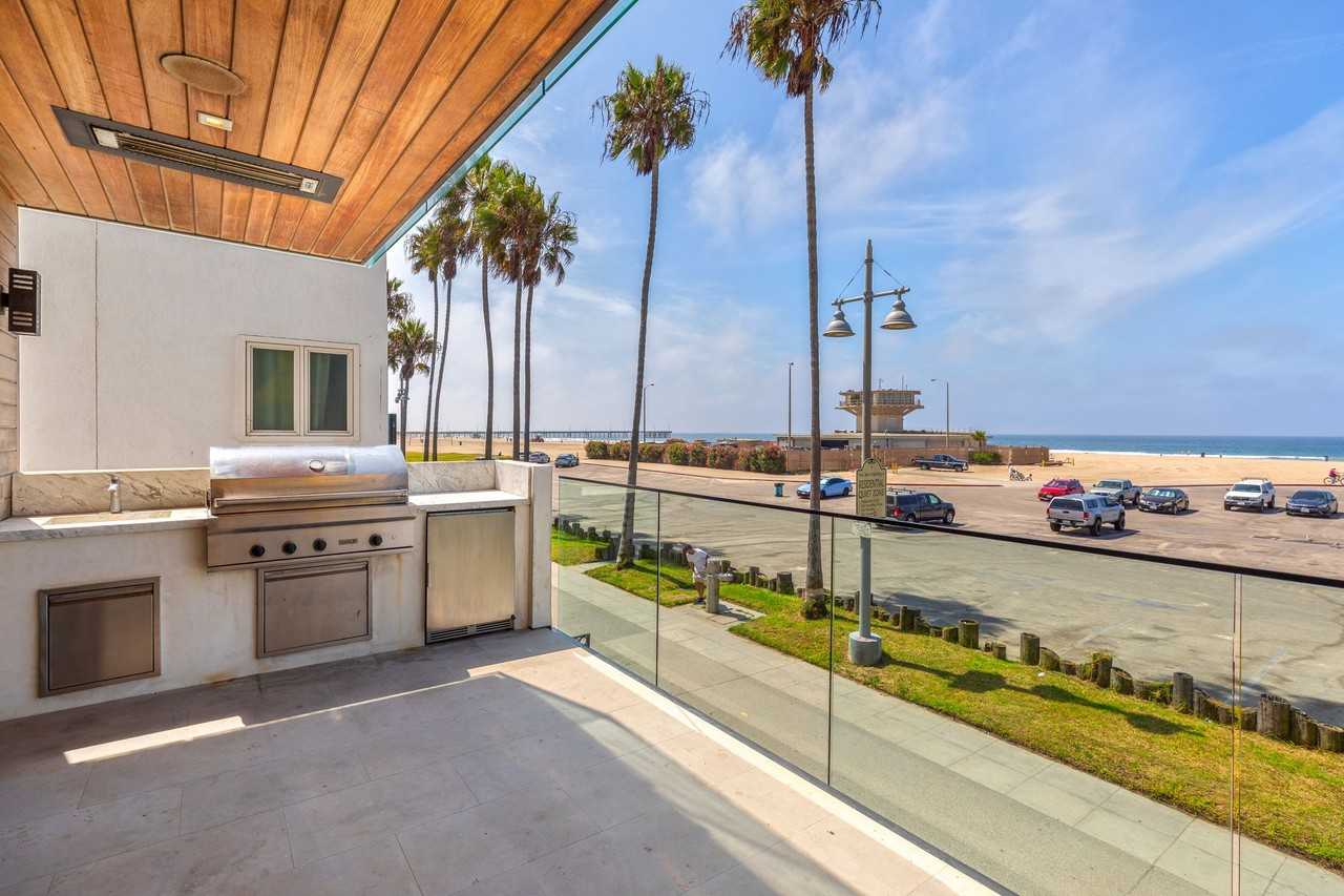 2205 Ocean Front Walk #NA - Photo 5 of 15