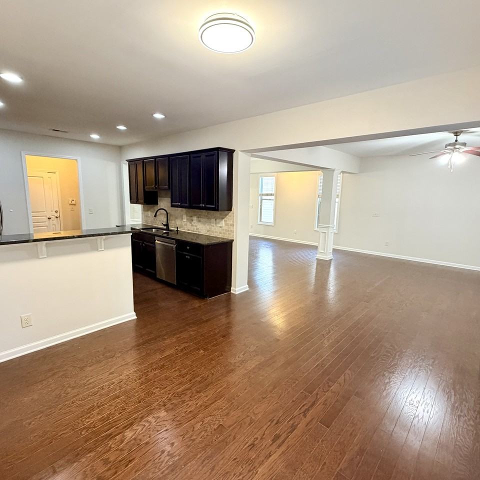 6035 Falls Landing Dr #NA - Photo 5 of 24