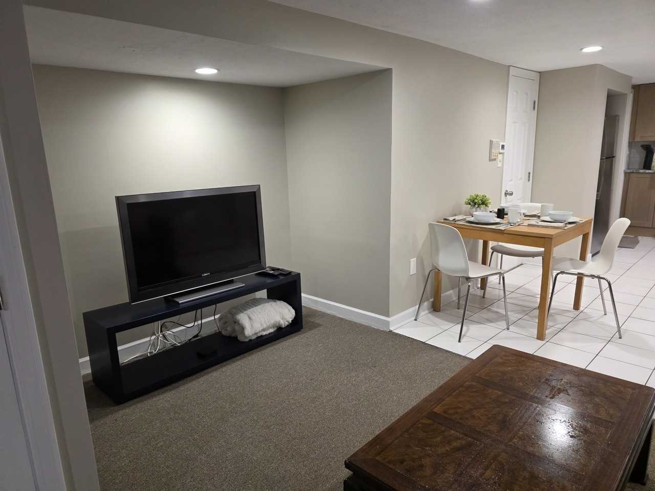 81 Edwards St #B - Photo 6 of 10