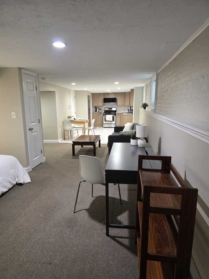 81 Edwards St #B - Photo 7 of 10