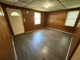 335 Hemlock Dr - Photo 1 of 1