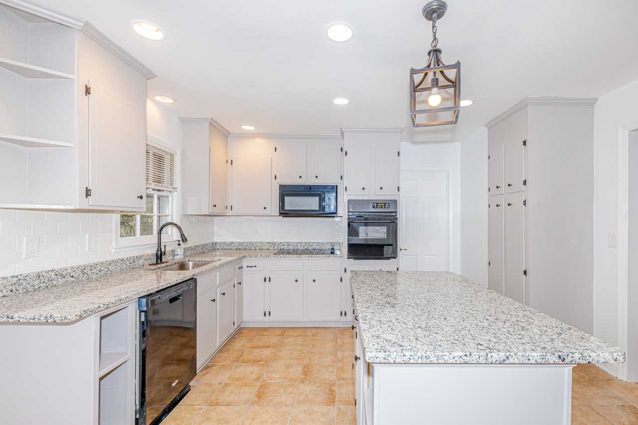 1400 E Barden Rd #NA - Photo 4 of 15