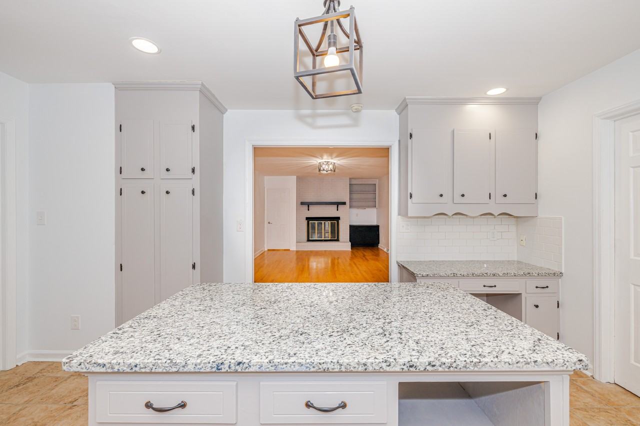 1400 E Barden Rd #NA - Photo 6 of 15