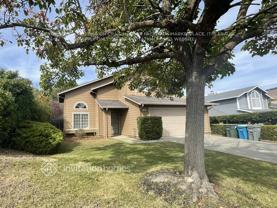 260 Cimarron Dr - Photo 1 of 1